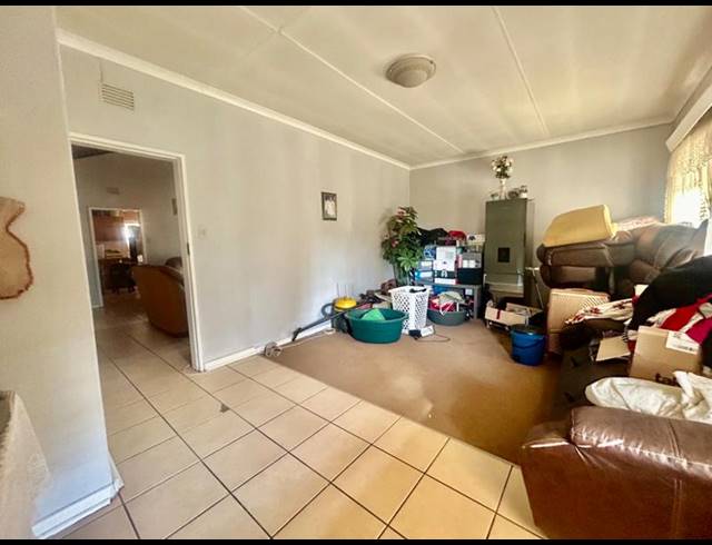 4 BEDROOM HOUSE FOR SALE IN VANDERBIJLPARK CW 5